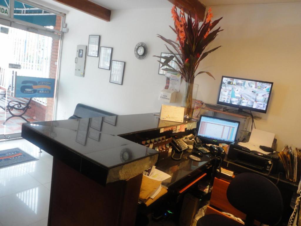 Hotel Casa Sarita Богота Екстериор снимка