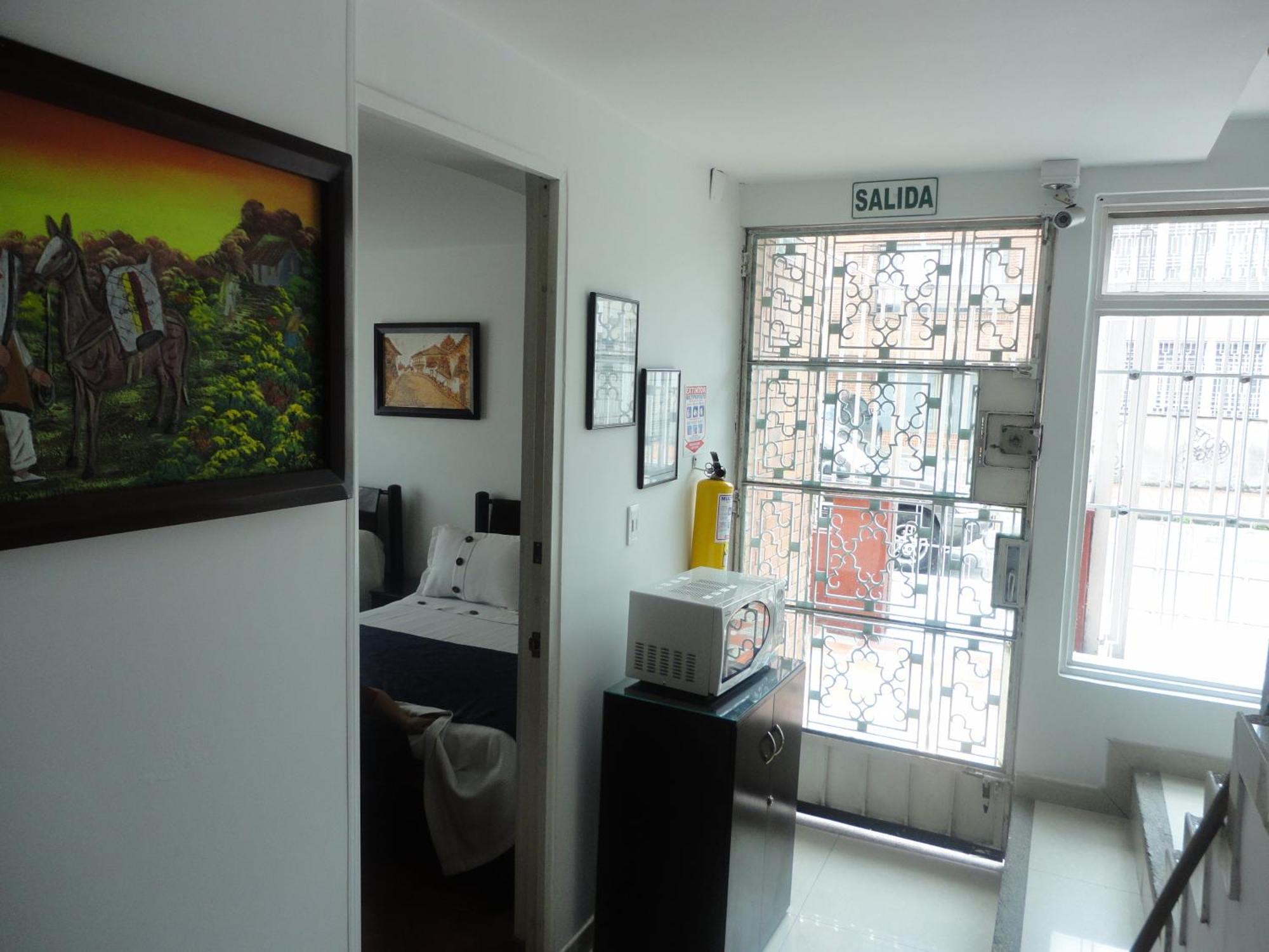 Hotel Casa Sarita Богота Екстериор снимка